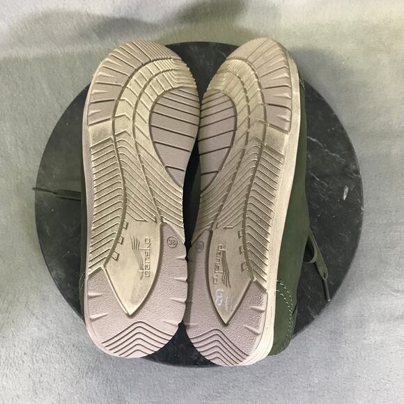 Dansko Leela Women’s Size 38 EU / 7.5-8 US Waterproof Sneaker Flats - Picture 9 of 10